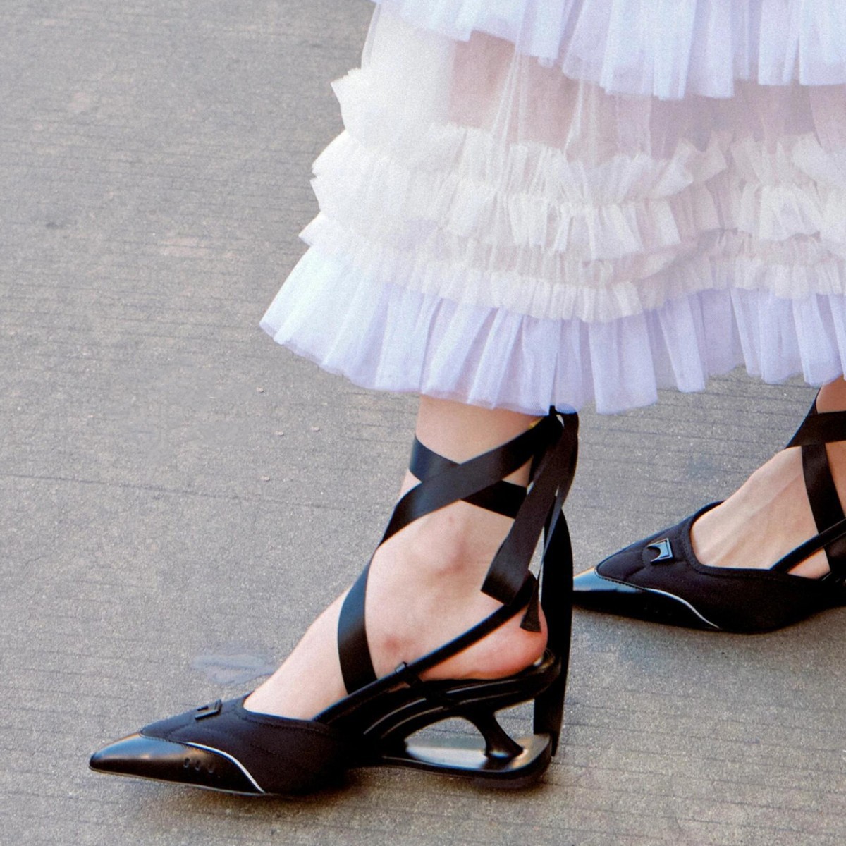 Crossfit Outfit - Cross Strap Pointed Toe High Heels